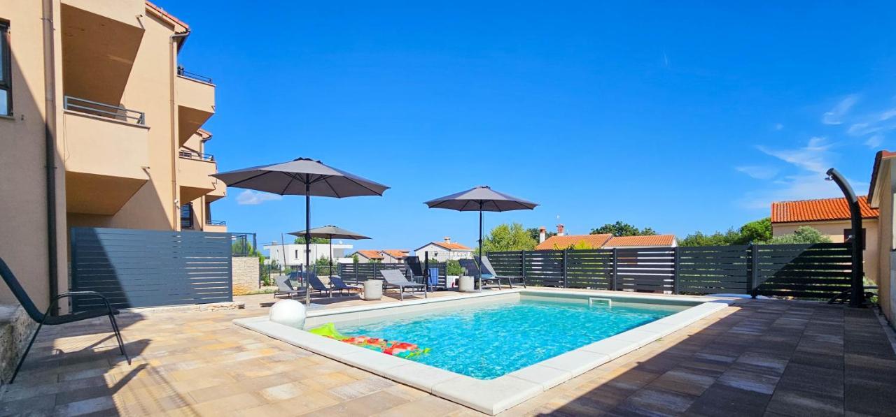 Apartment Bluemare B3 With Shared Pool Ližnjan Eksteriør bilde